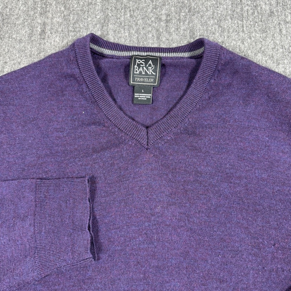 Jos A Bank Traveler Men's L 100% Merino Wool V Neck Sweater Purple